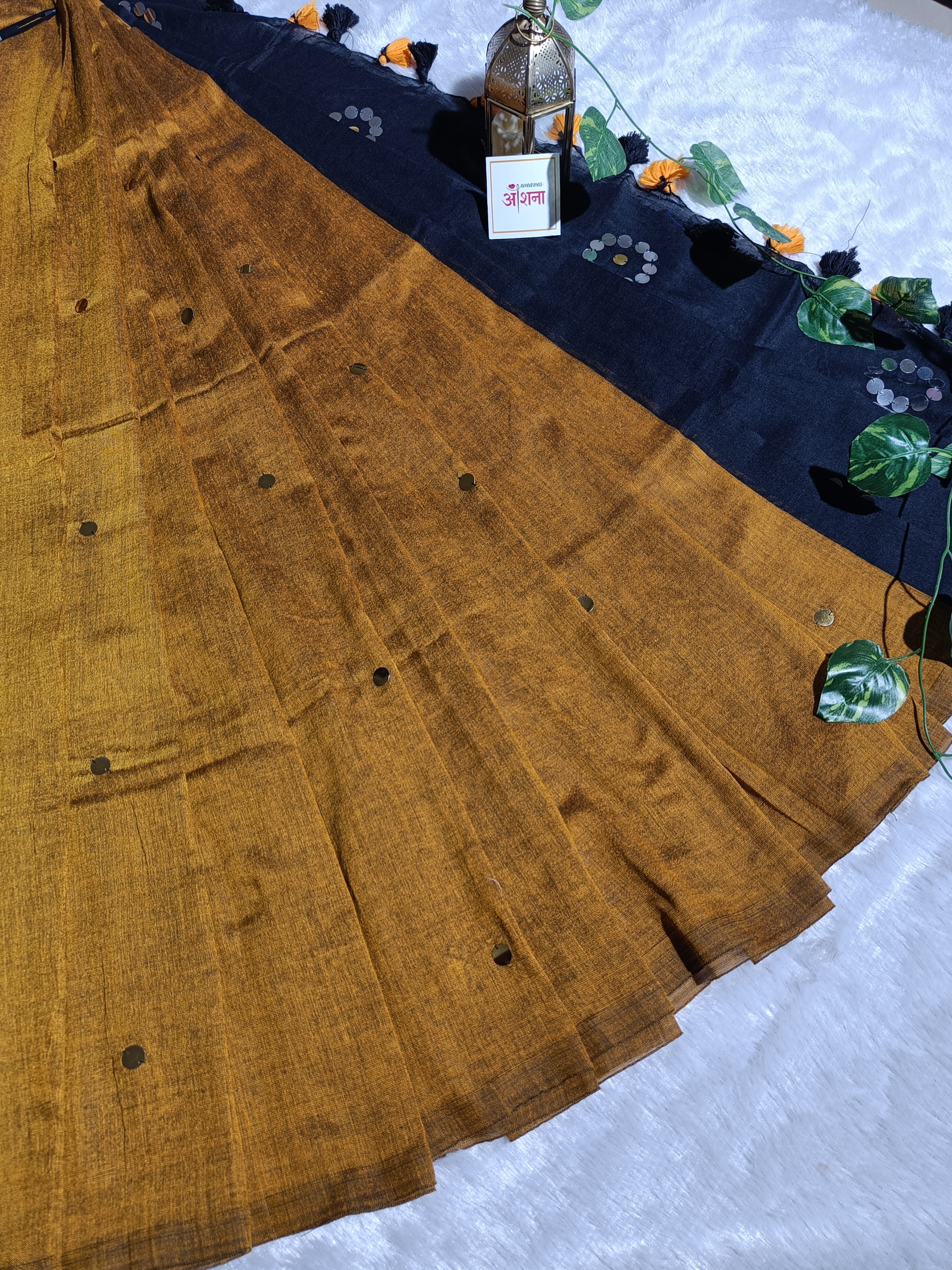 Chumki Shumki (Ochre-Black)