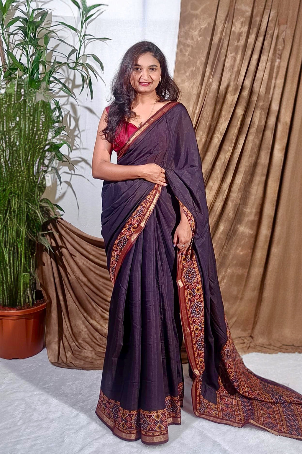 Patola Plain (Deep Wine)