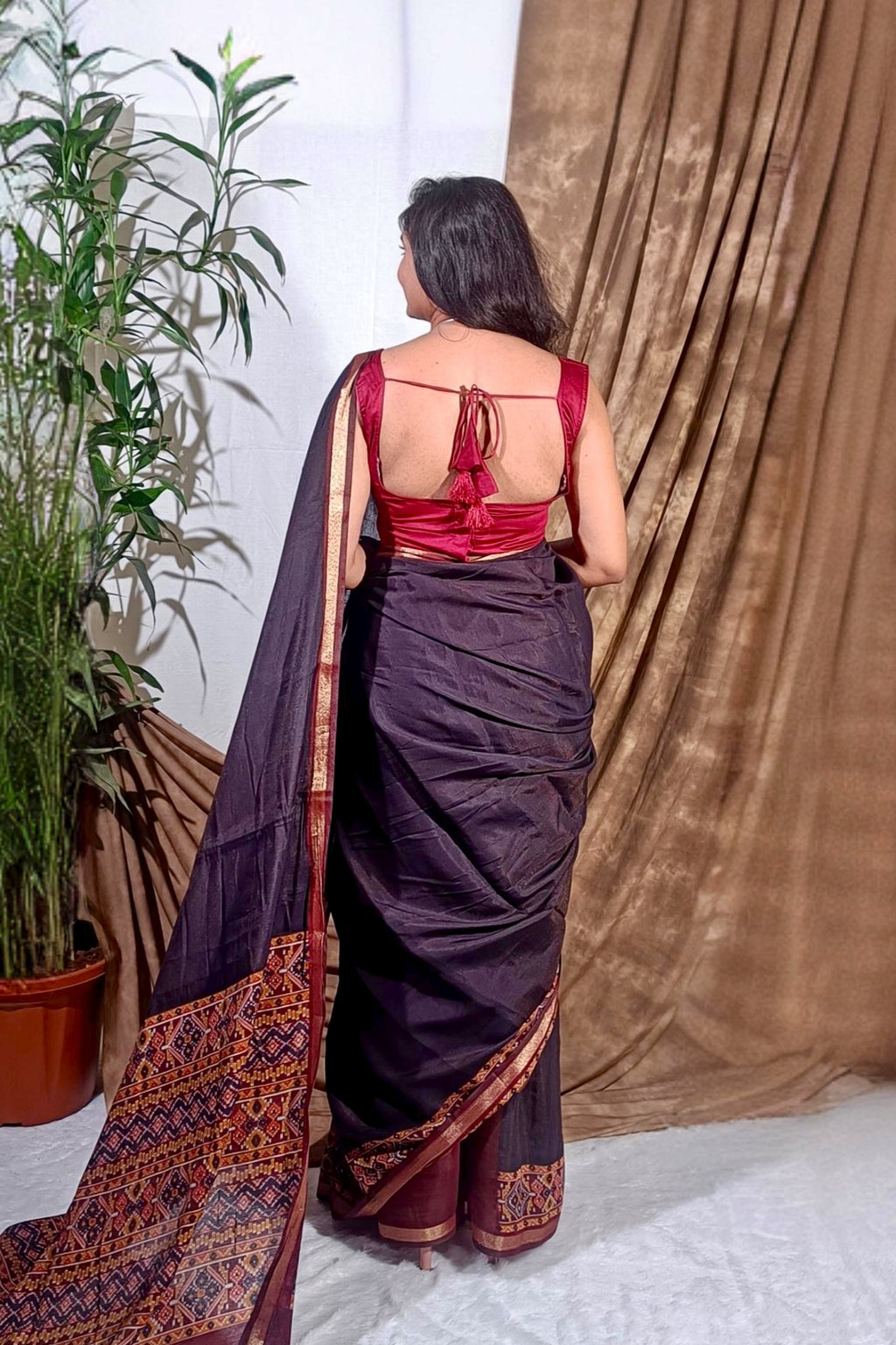 Patola Plain (Deep Wine)