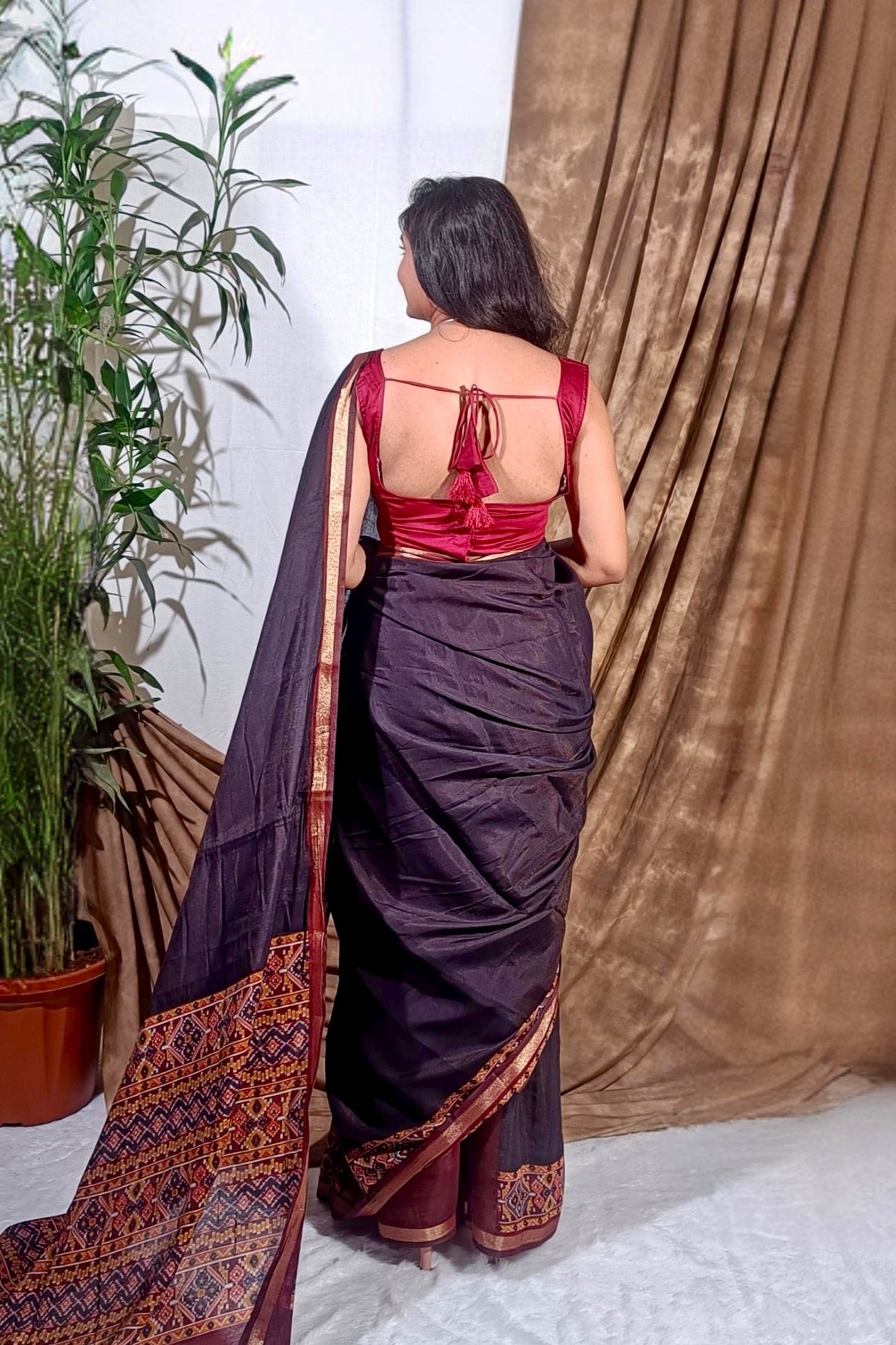 Patola Plain (Deep Wine)