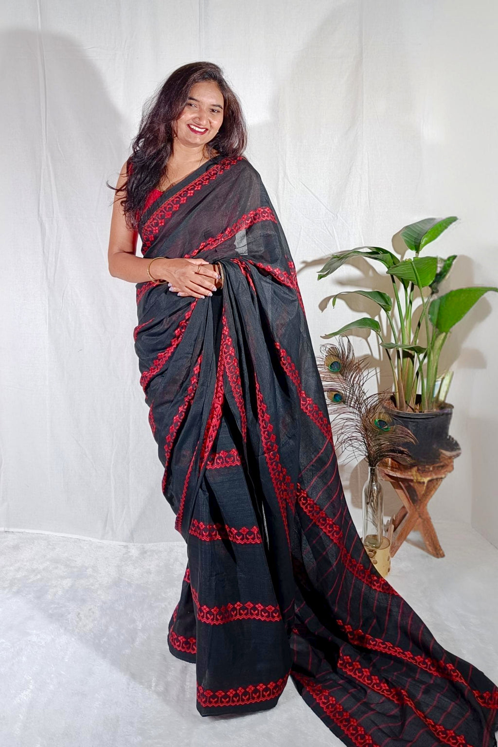 Resham Touch (Black)
