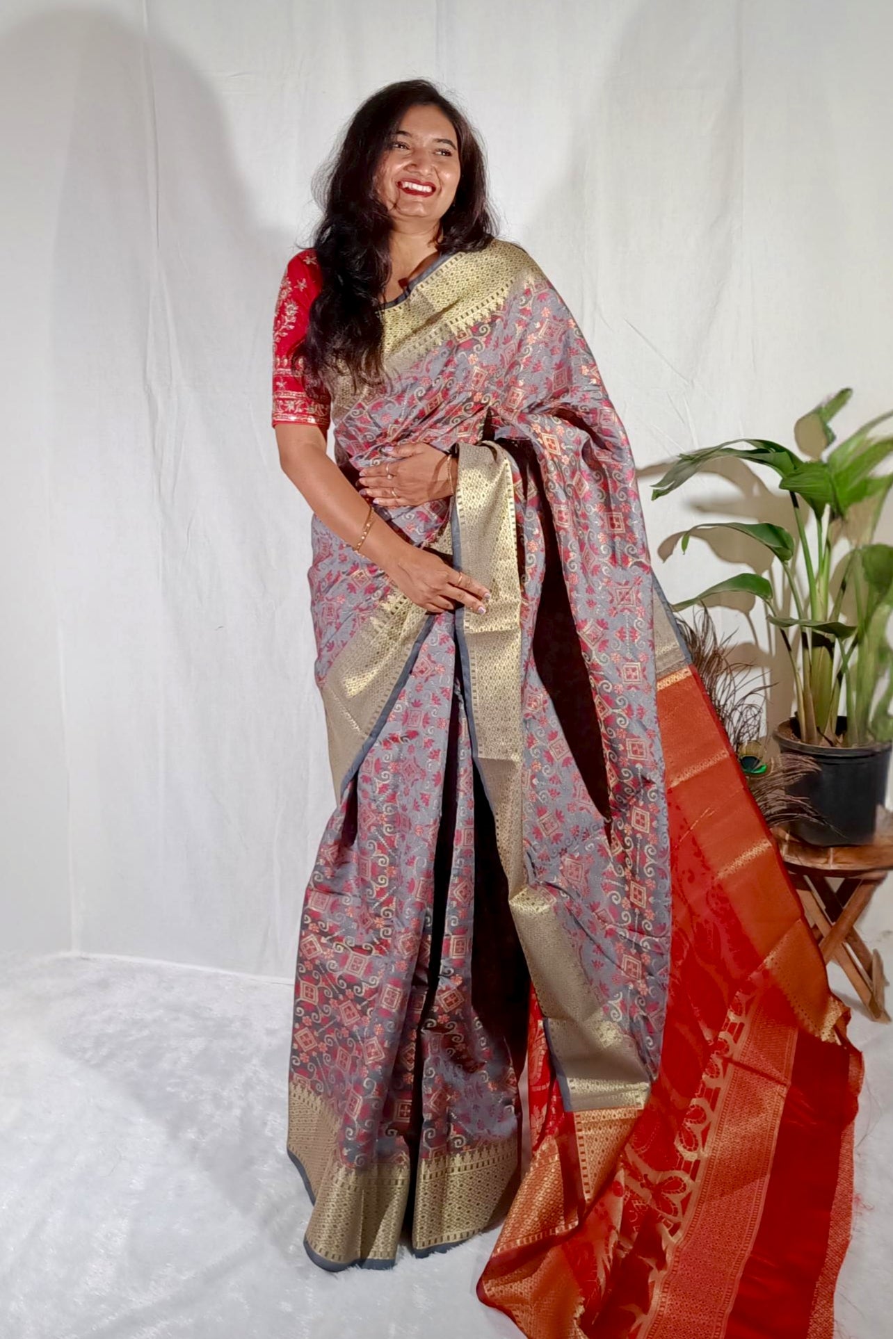 Proper Patola (Grey)