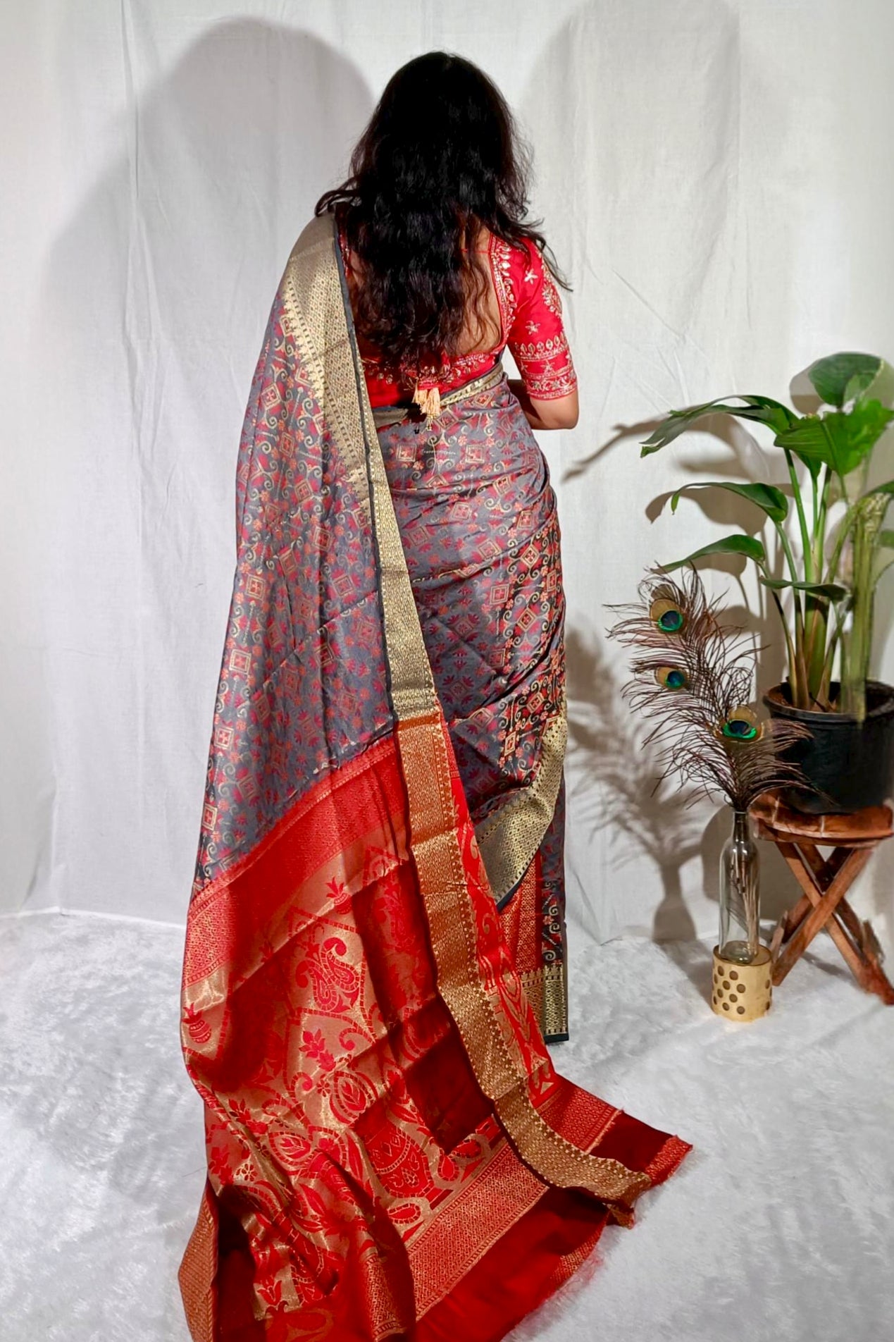 Proper Patola (Grey)